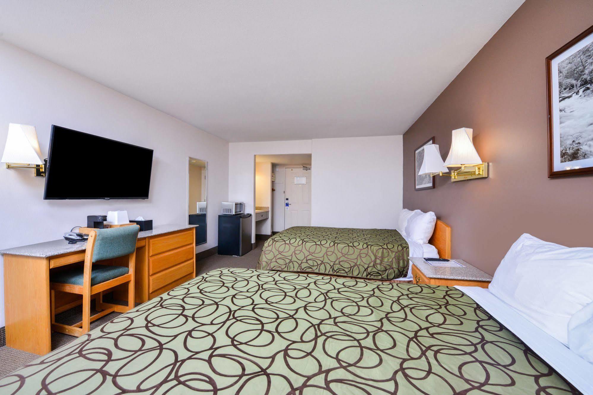 Canadas Best Value Inn Valemount Εξωτερικό φωτογραφία